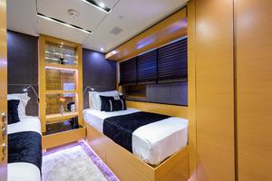 Forward Starboard Guest Stateroom with Pullman Berth