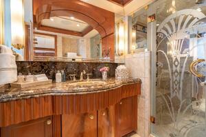 His Ensuite